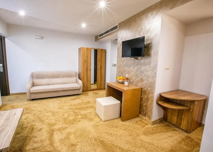 андон ангелов Хотел